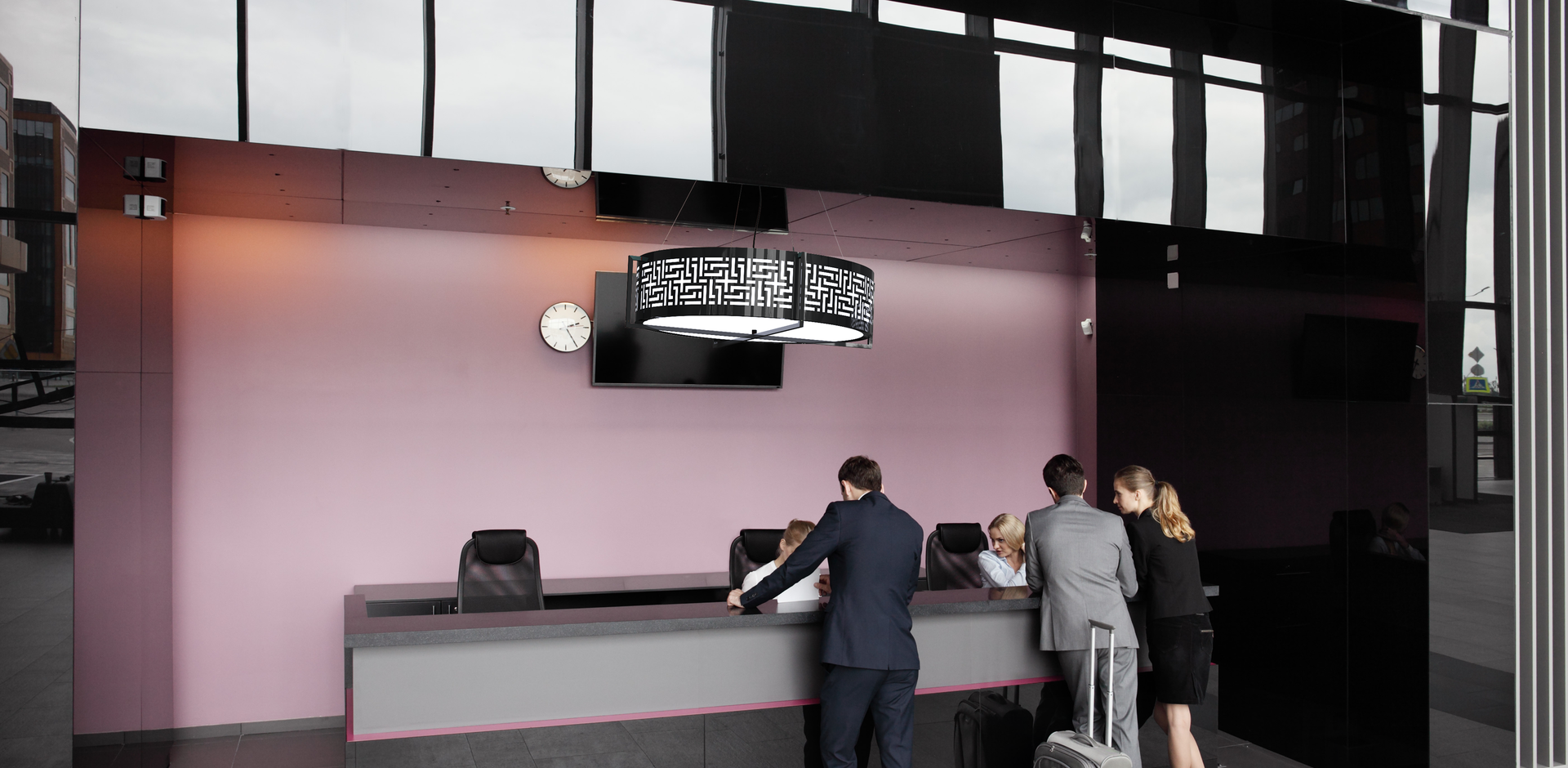 TEUER PENDANT ENVIRONMENT_WEB.png